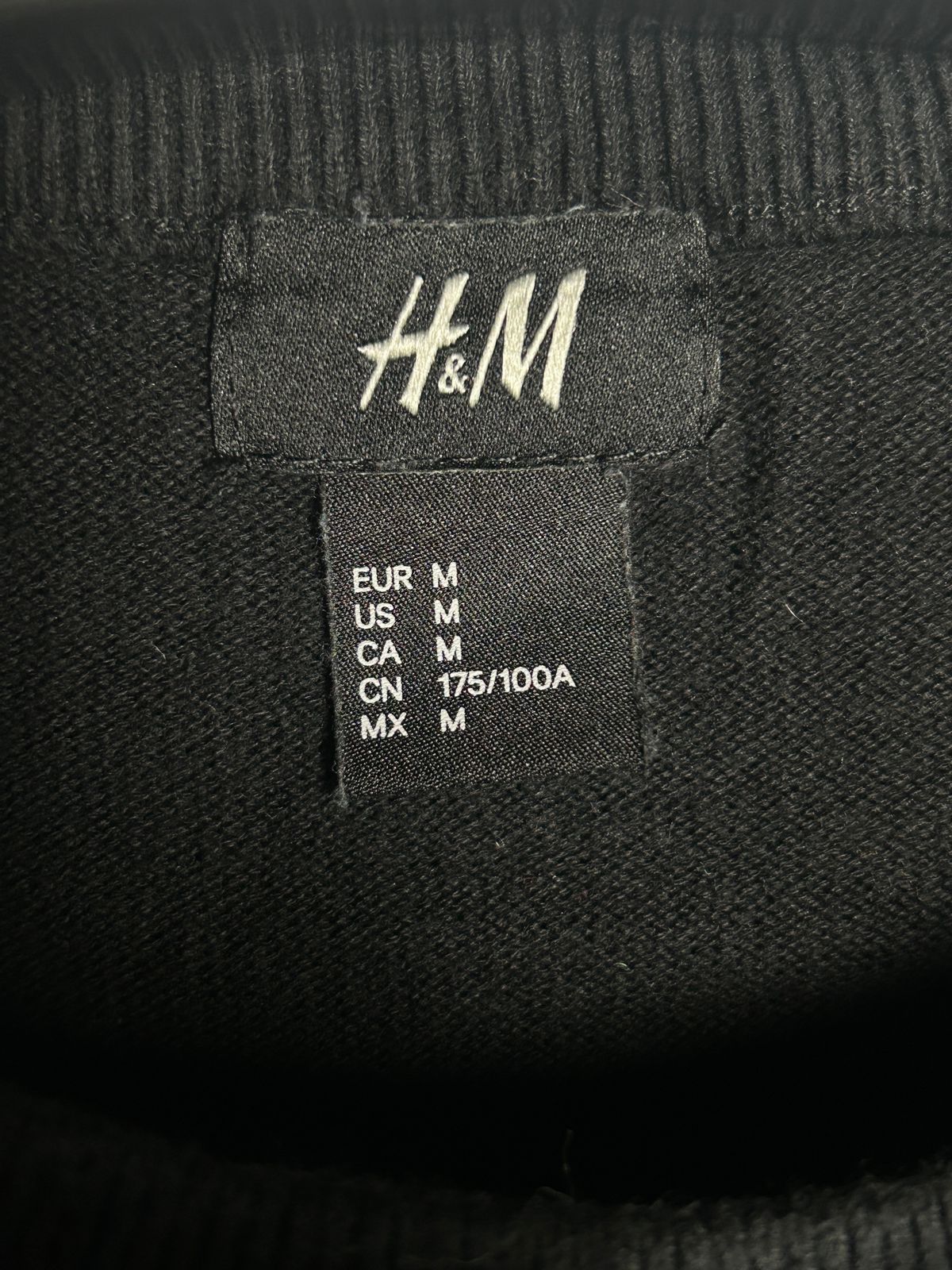 H&M Round Neck Sweater - Medium