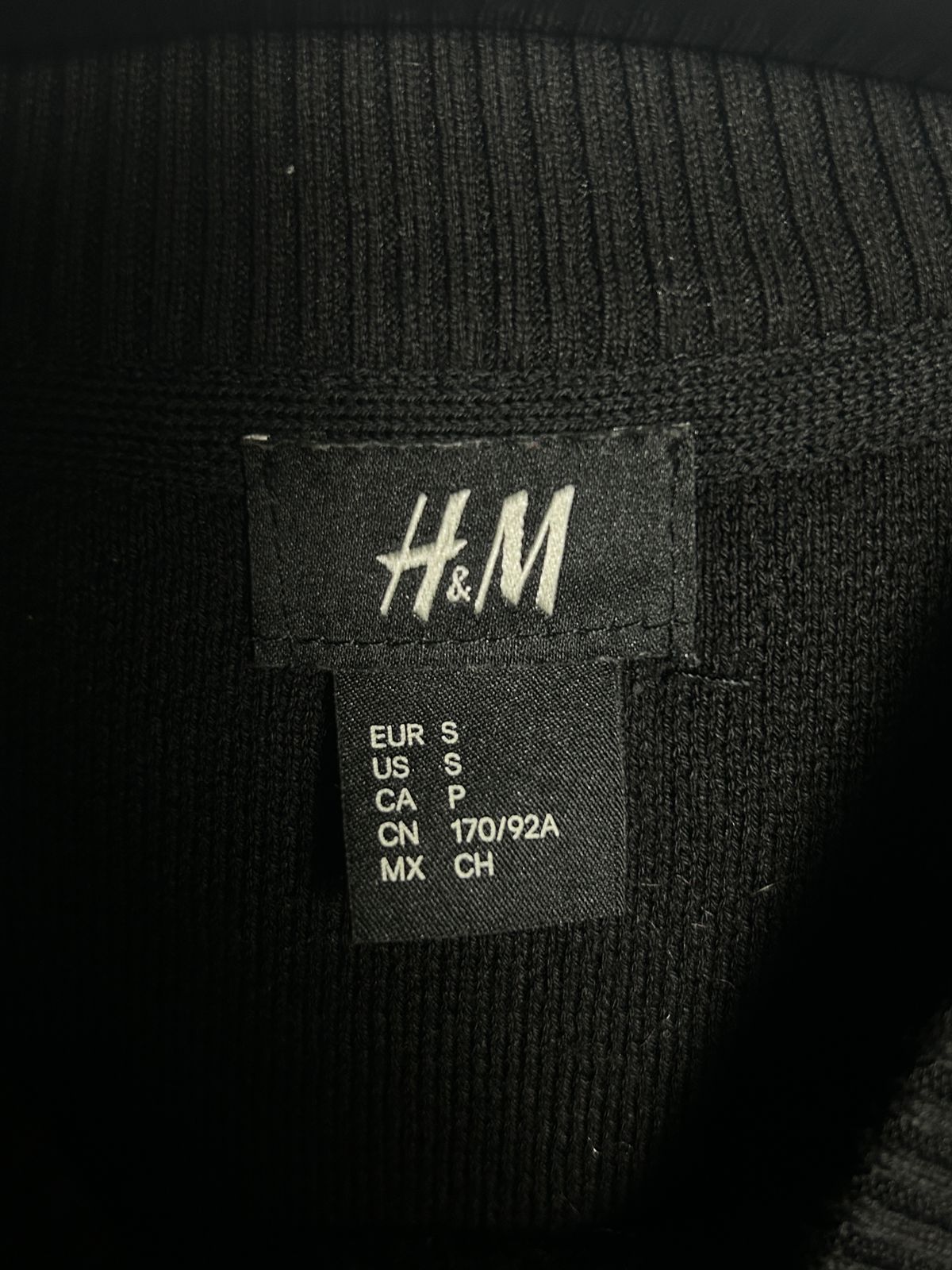 H&M Ref Logo Round Neck Sweat Shirt - Small