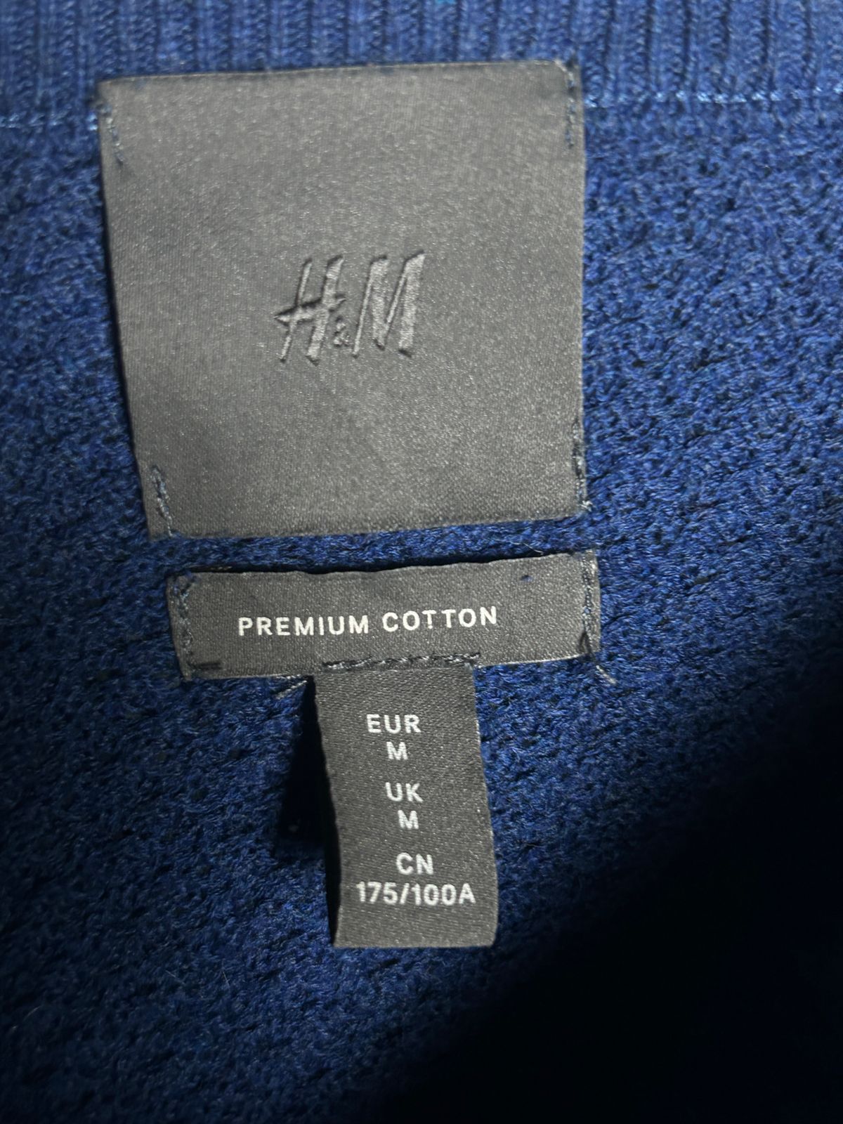 H&M Blue Round Neck Sweater - Medium