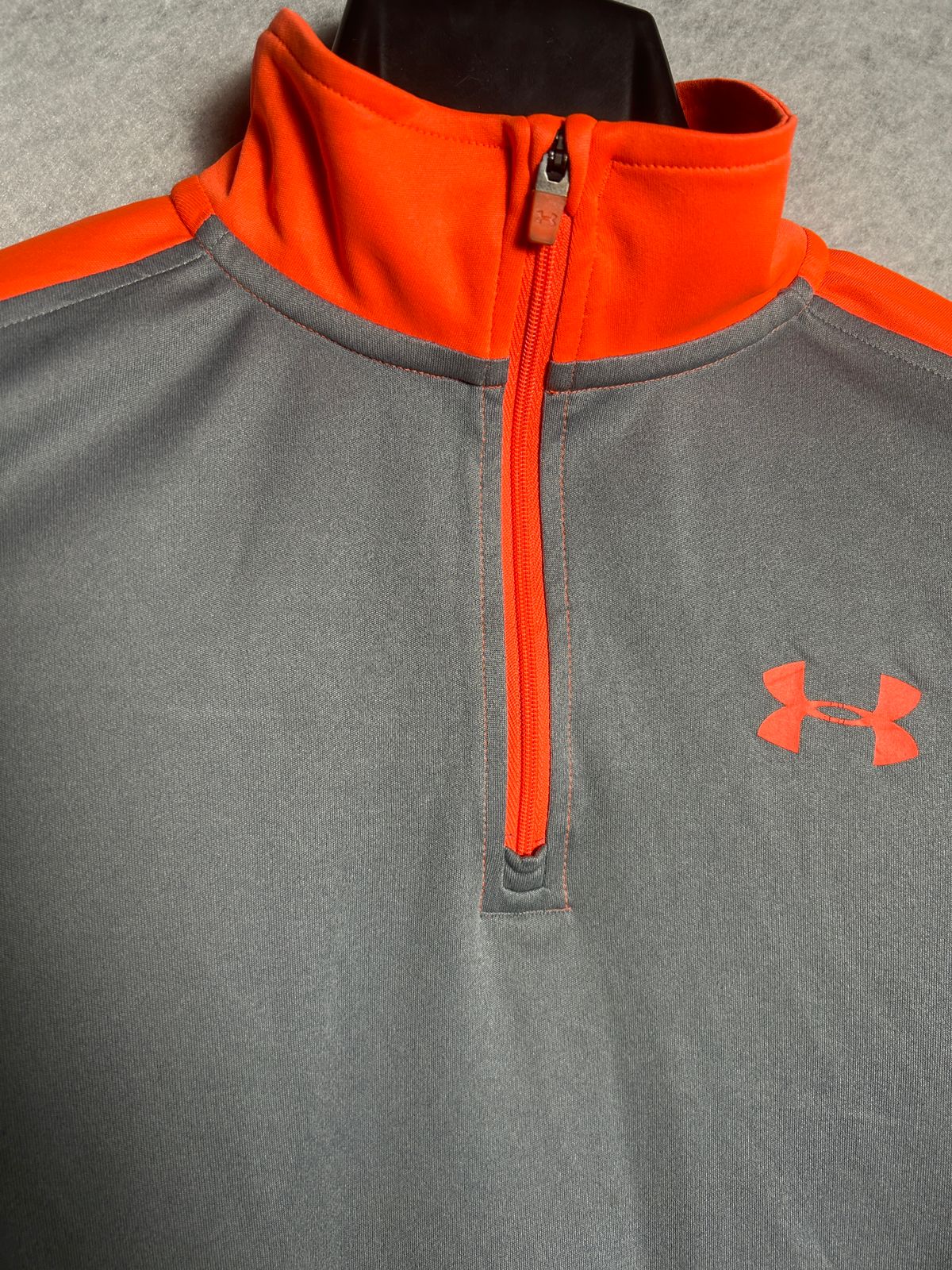 Under Armour HeatGear Gray & Orange QTR Zip Running Wear - YLG