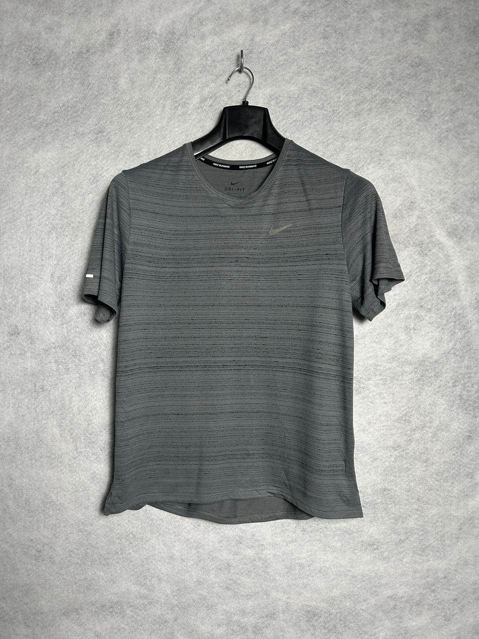 Nike Running Dri Fit - Small