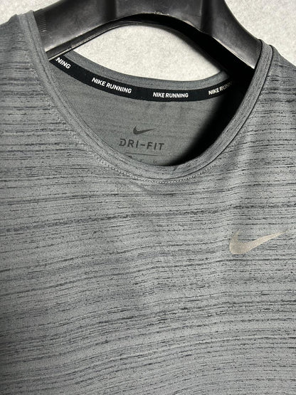 Nike Running Dri Fit - Small