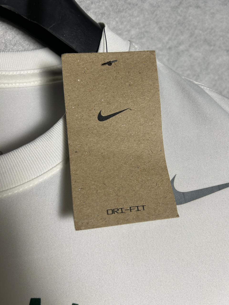The Nike Tee White - Medium