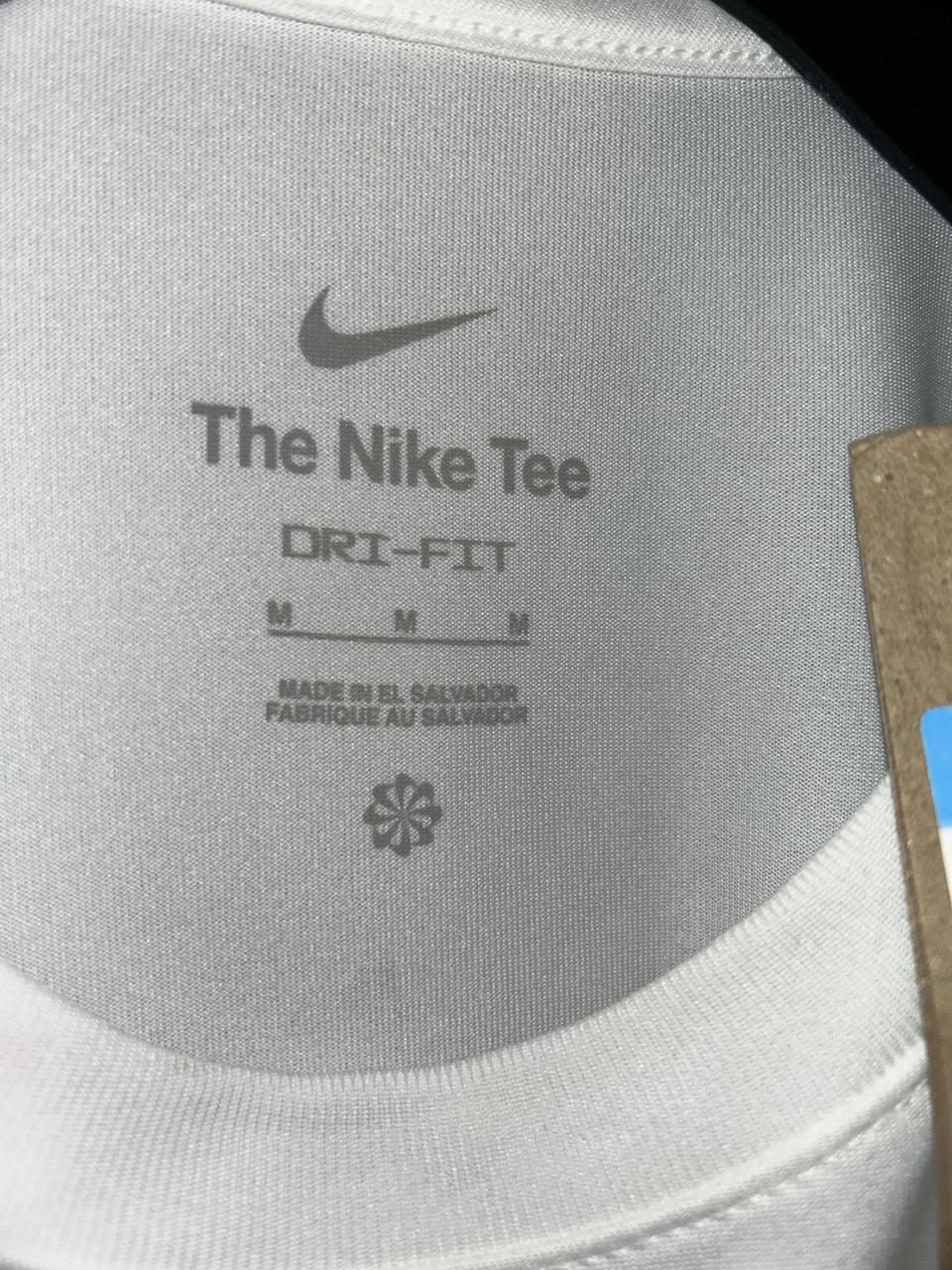 The Nike Tee White - Medium
