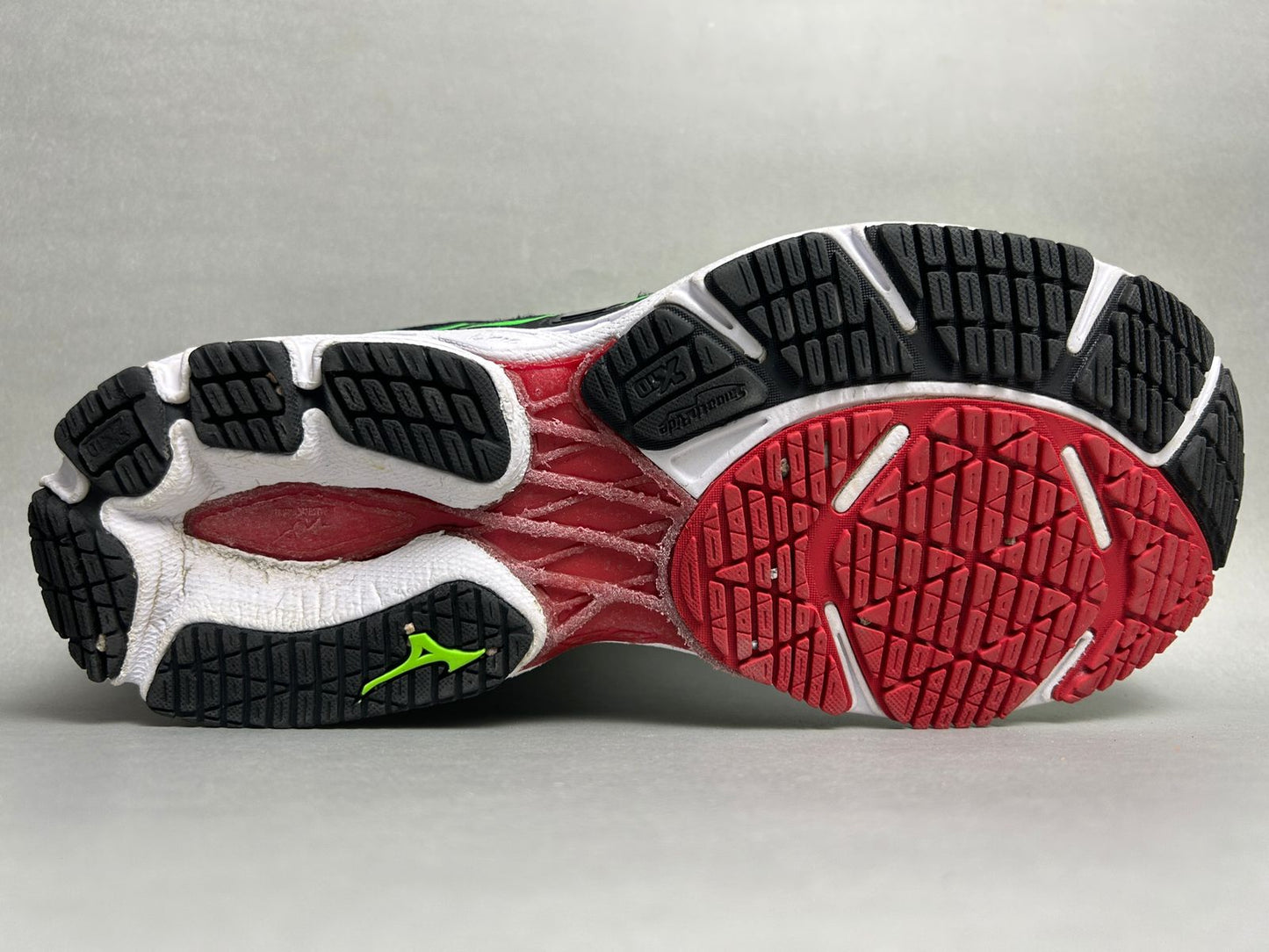 Mizuno Wave Shadow - Euro 41