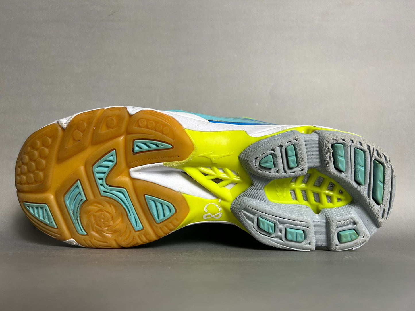 Mizuno Wave Lightning Z3 - EURO 38.5