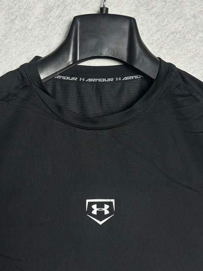 Under Armour Black Round Tee - Juniors Large