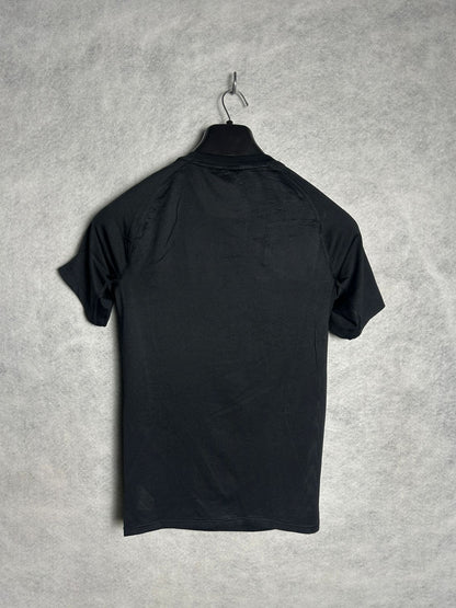 Under Armour Black Round Tee - Juniors Large