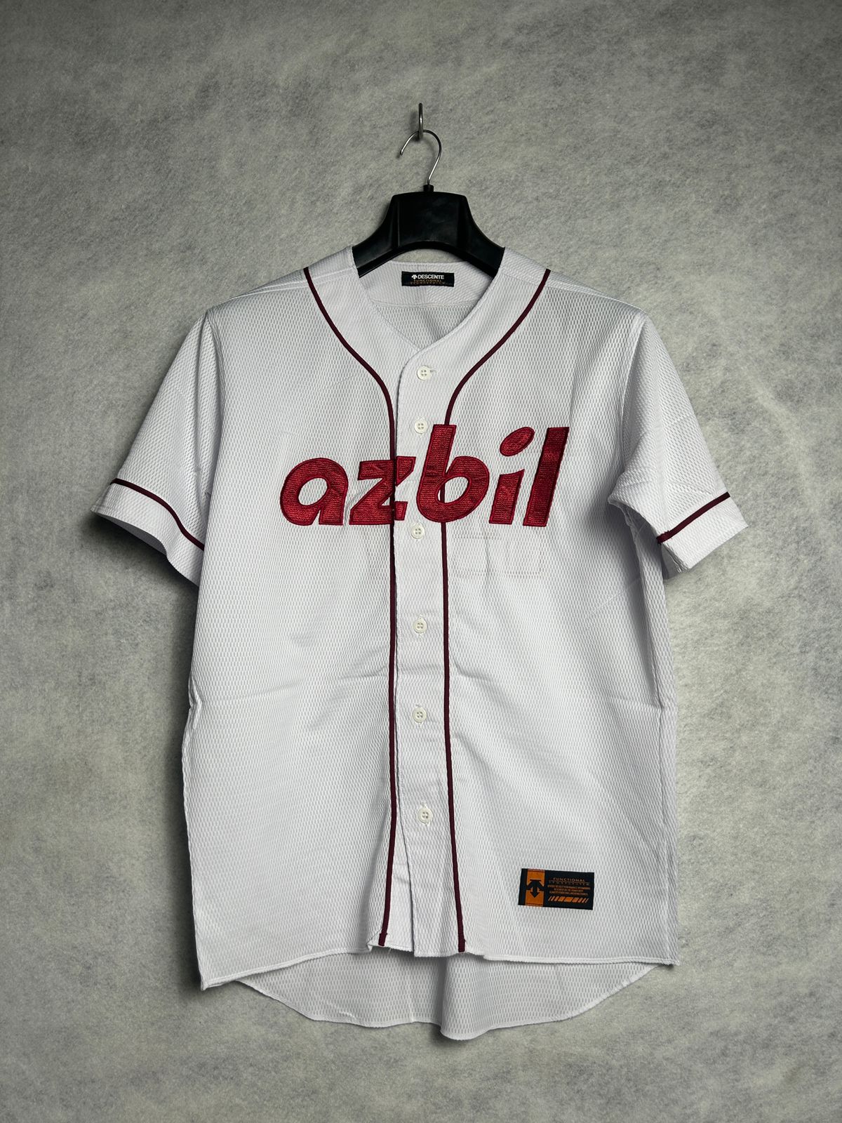 Descente White Baseball Jersey - Medium