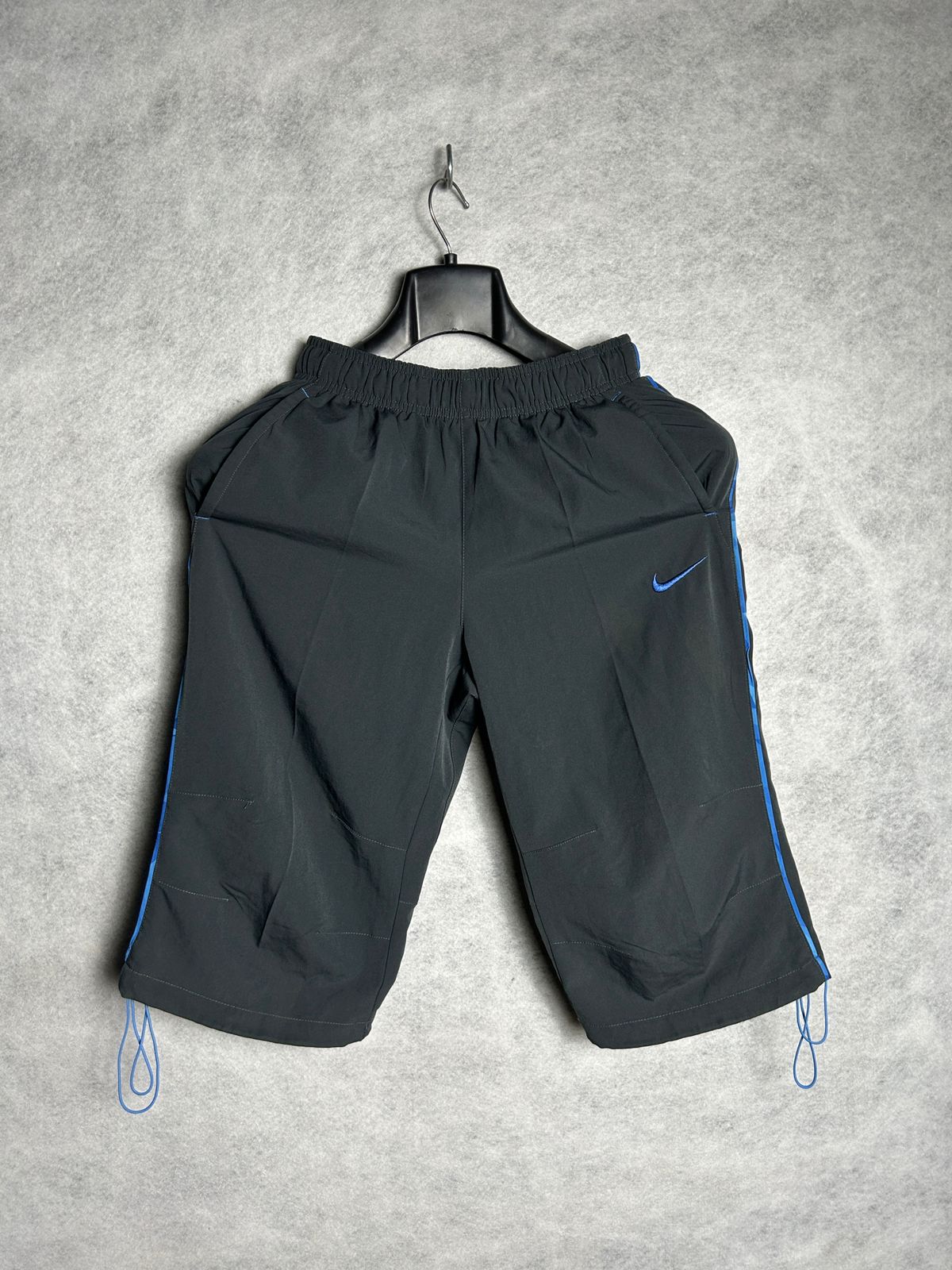 Nike Black & Blue Line 3QTR Short - Small