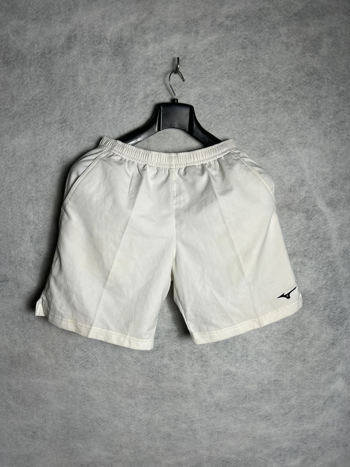 Mizuno White Short - Medium