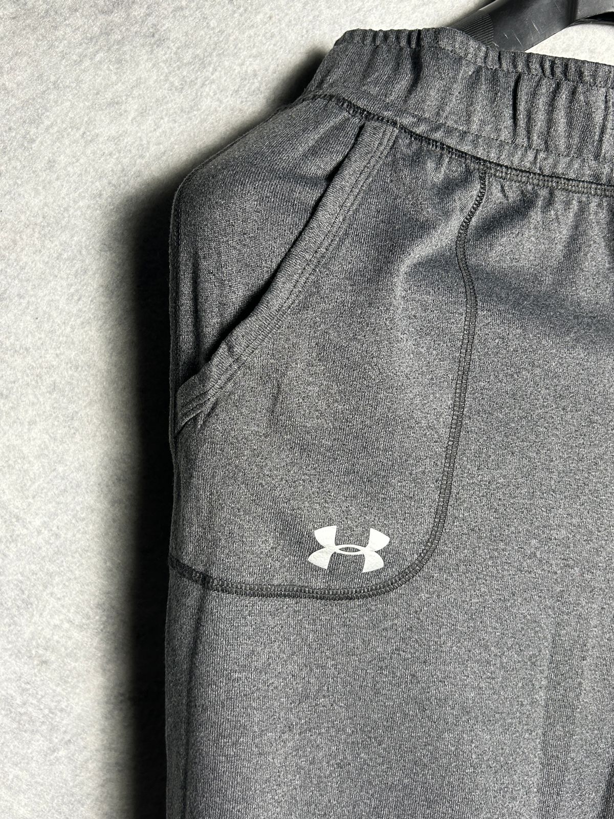 Under Armour (Gray Trouser - Small