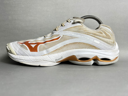 Mizuno Wave Lightning - EURO 40.5