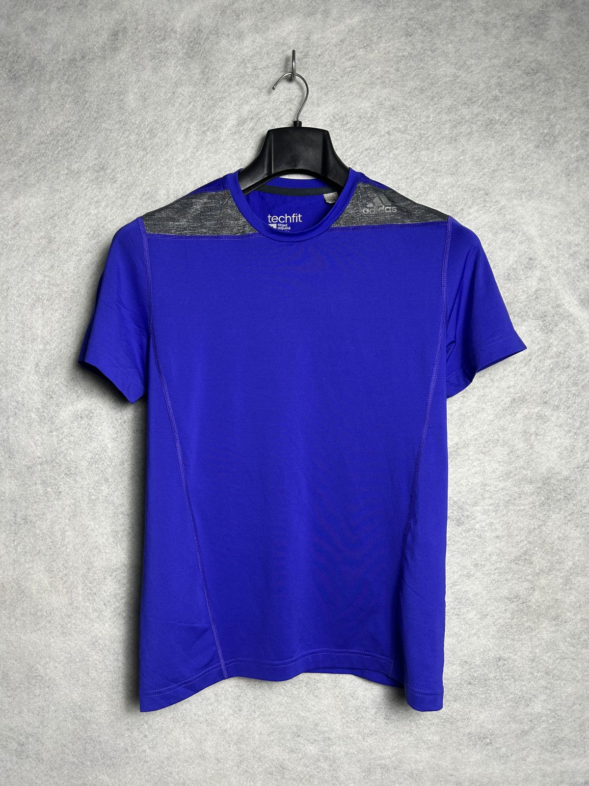 Adidas Techfit Fitted Climalite Blue Round Neck - Small