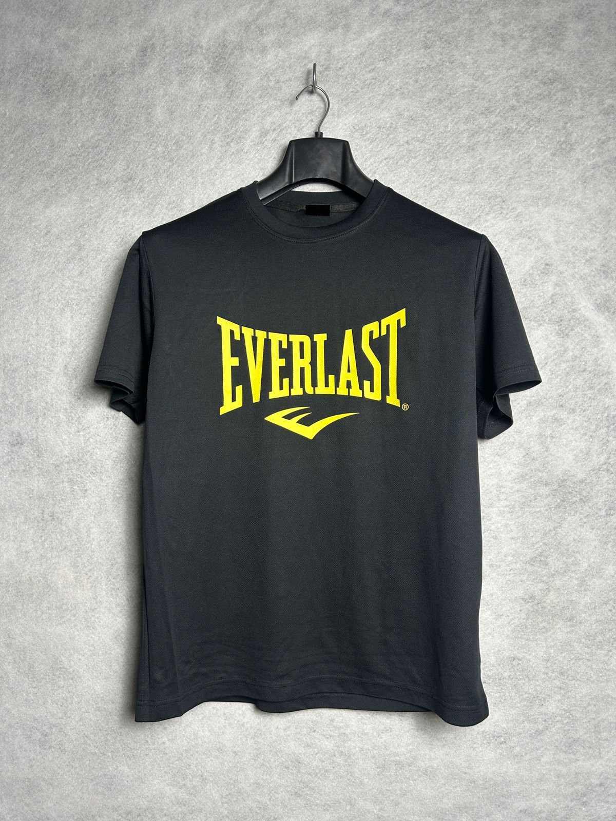 Everlast Yellow Logo Black Round Neck - Large
