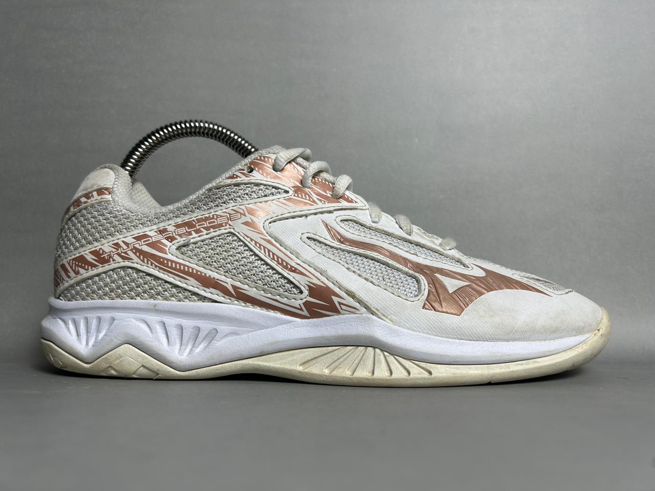 Mizuno Wave Lightining Star Z6 - EURO 38