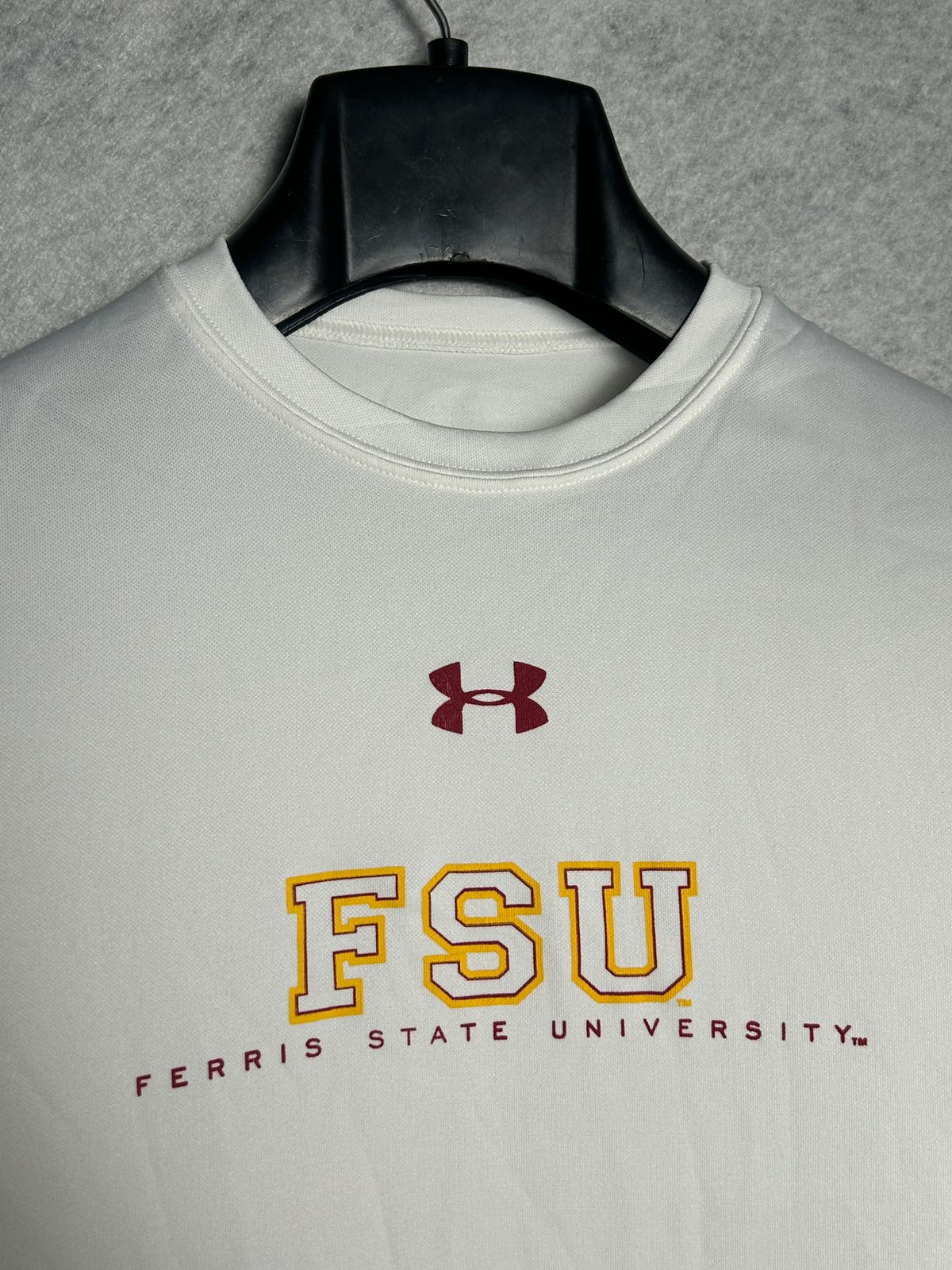 Under Armour FSU Round Neck - Small