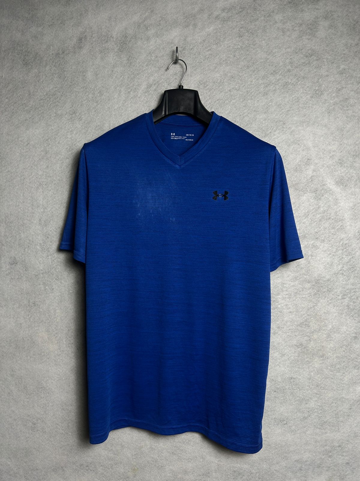 Under Armour Heat Gear Loose V Neck - Large