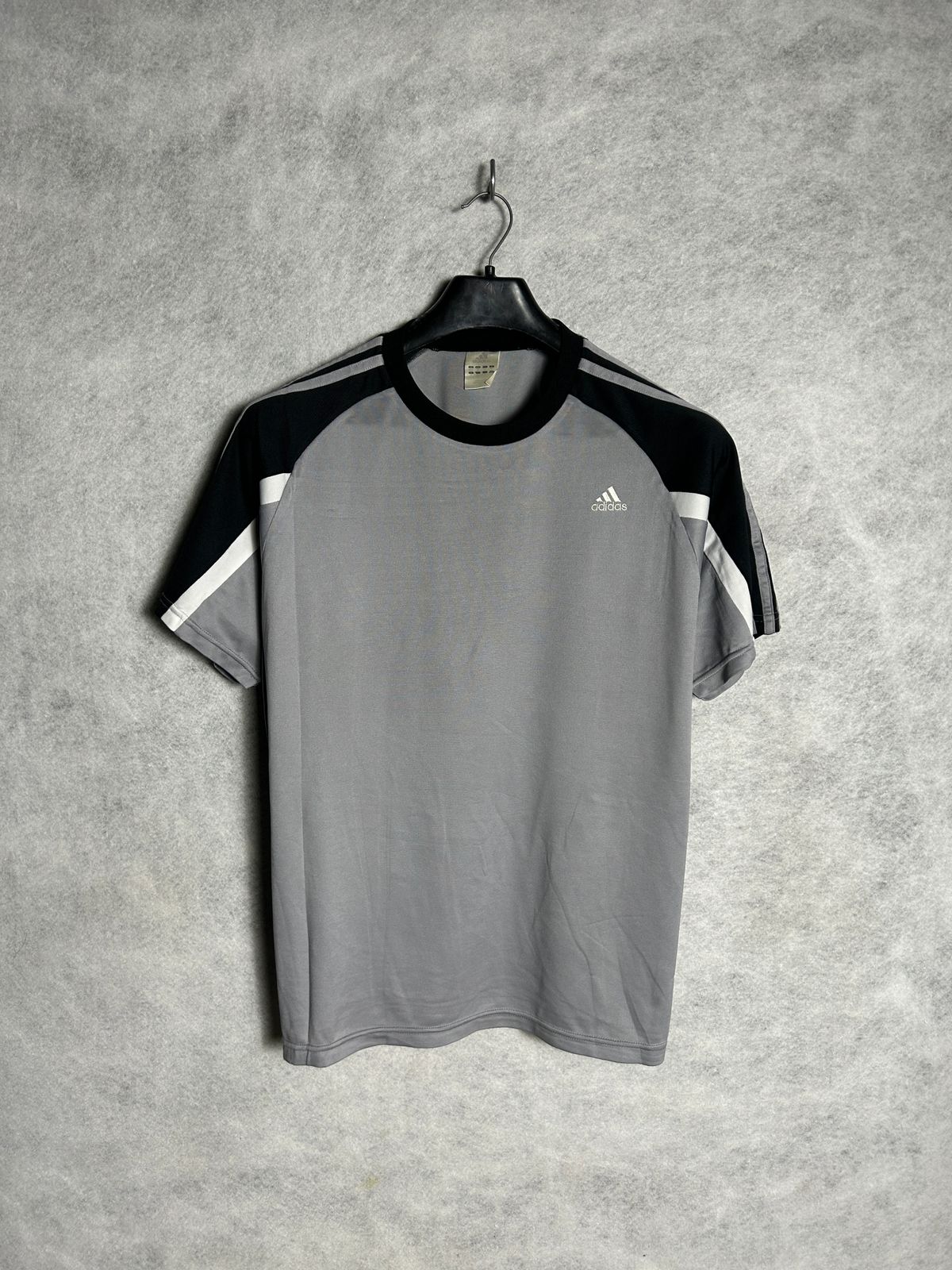Adidas Gray Round Neck - Large