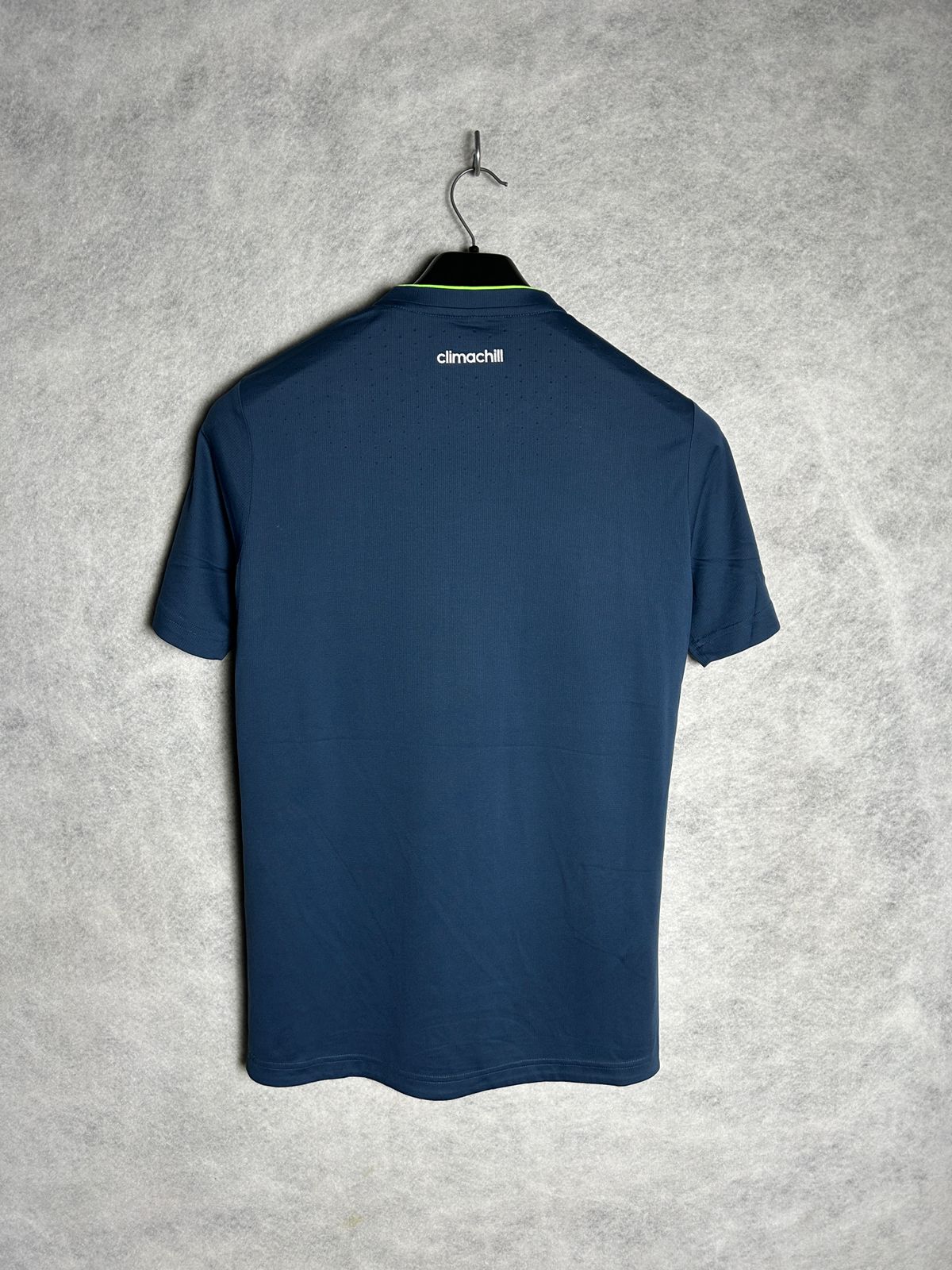 Adidas ClimaChill Round Neck - Medium