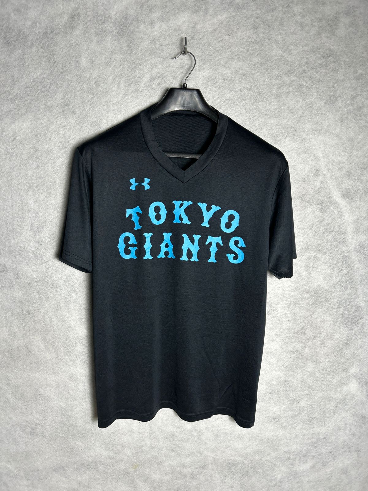 Under Armour Black (Tokyo Giants) V Tee - Large