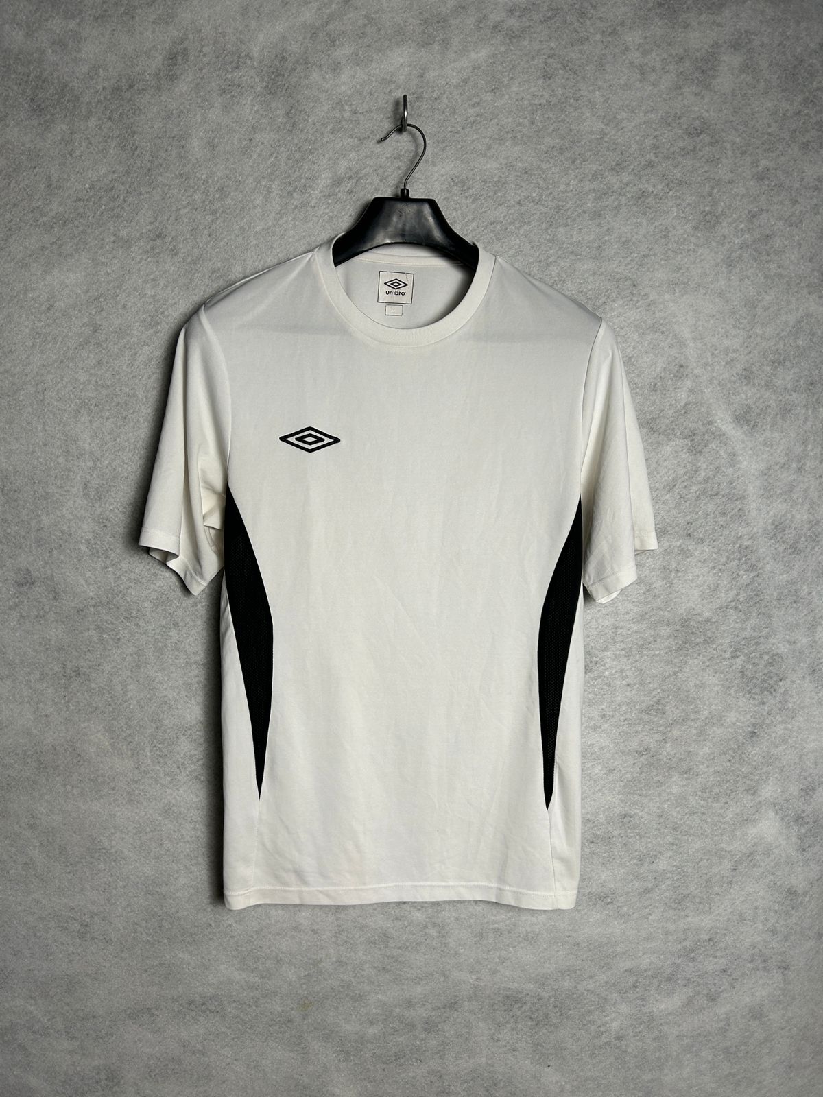 Umbro Dri Fit White - Large