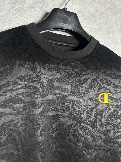Champion Black loose Round Tee - Large