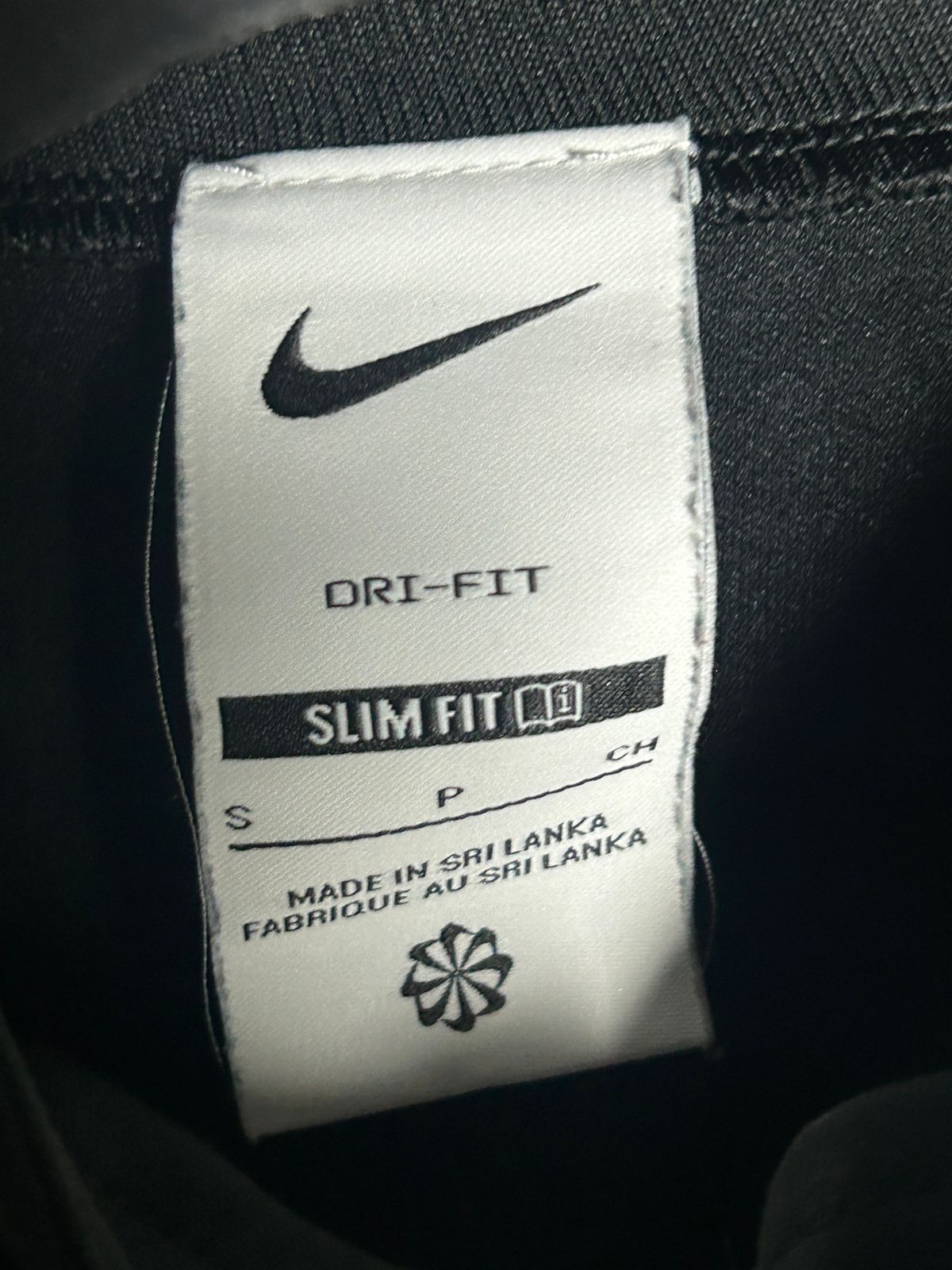 Nike Black & Gray QTR Zip Full Sleeves - Small