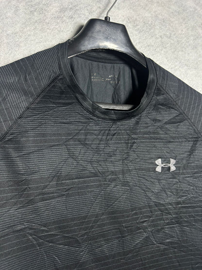 Under Armour Loose Heat Gear Black Round Tee- Medium