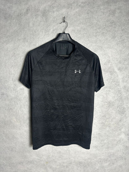 Under Armour Loose Heat Gear Black Round Tee- Medium