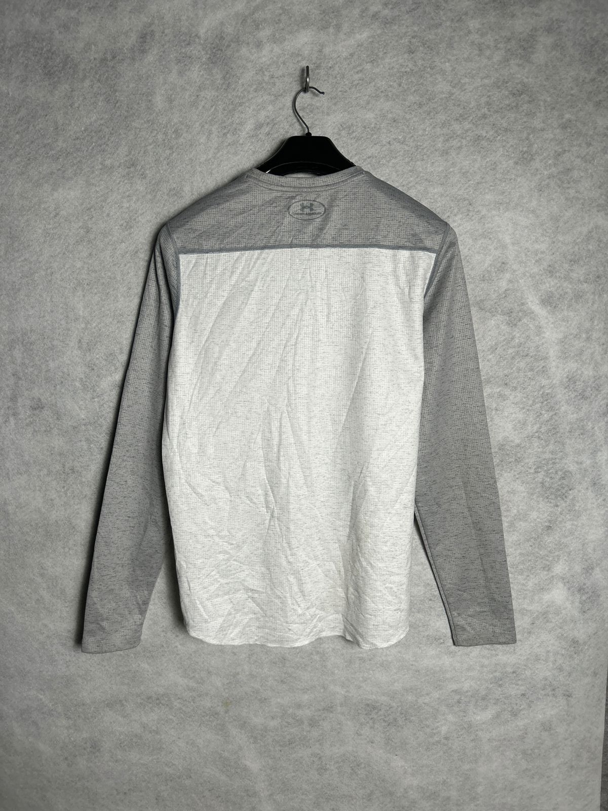 Under Armour Loose Round Tee Heat Gear - Medium
