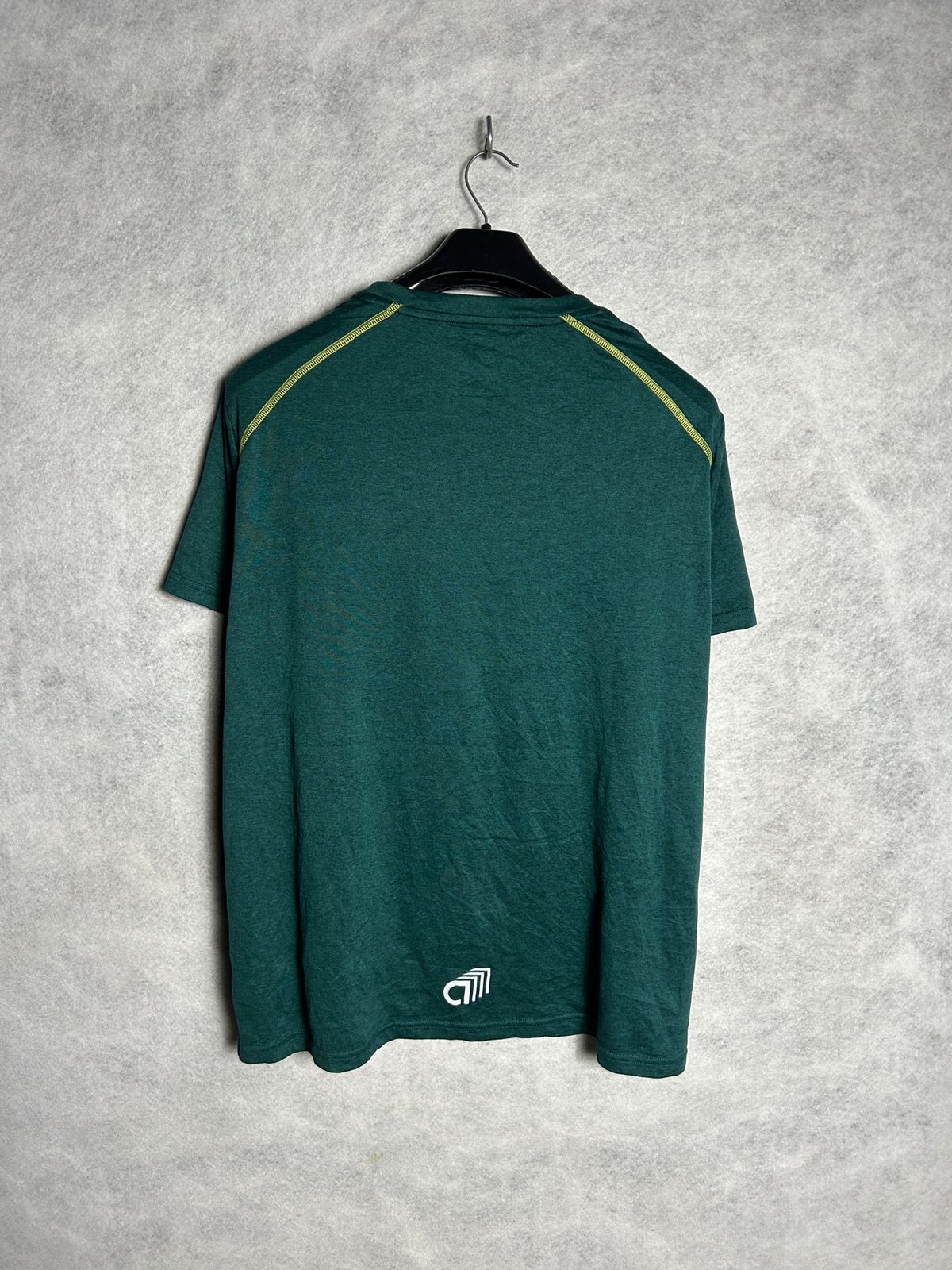 Crivit Active wear Green Round Neck - XL
