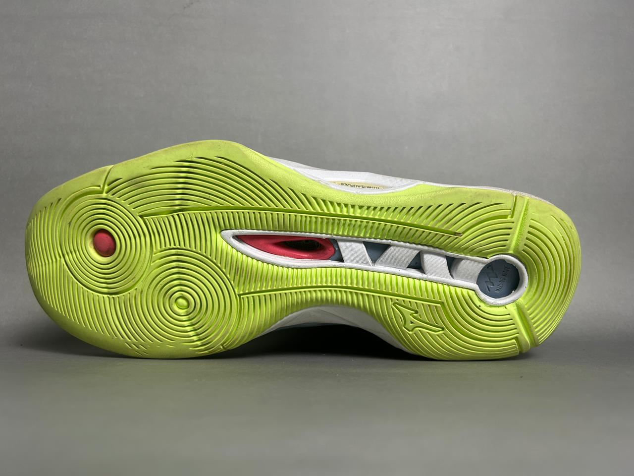 Mizuno Wave Momentum 2 - EURO 38.5