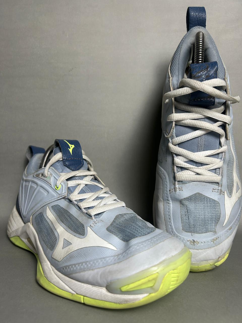 Mizuno Wave Momentum 2 - EURO 38.5