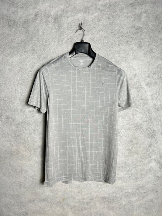 Old Navy Gray Check Go Dry Round Neck - Medium