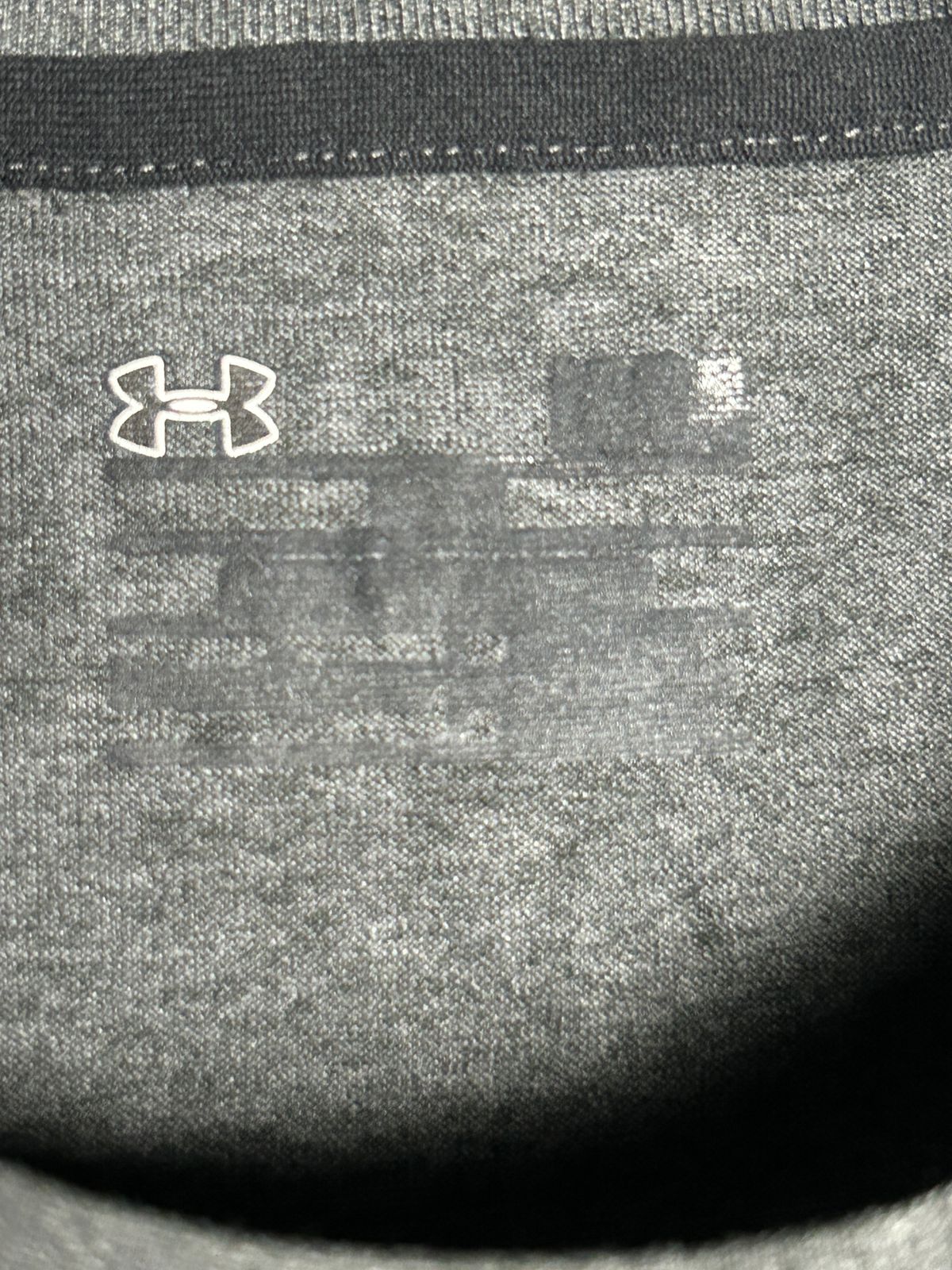 Under Armour Loose Black Round Neck - XL