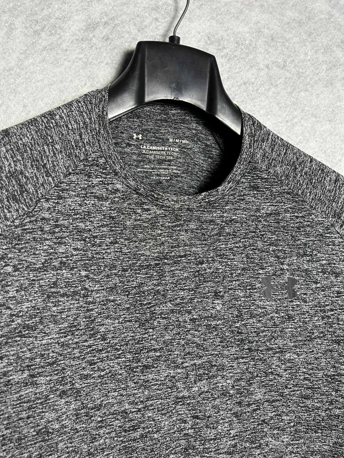 Under Armour La Camiseta Tech Loose Gray Round Neck - Medium
