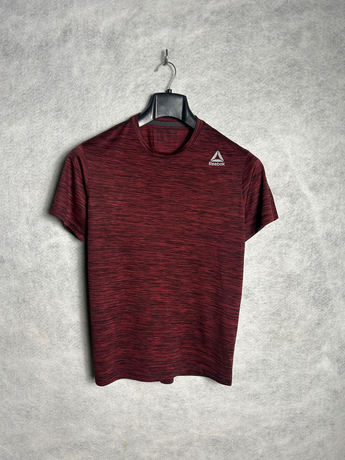 Reebok Red Round Neck - Small