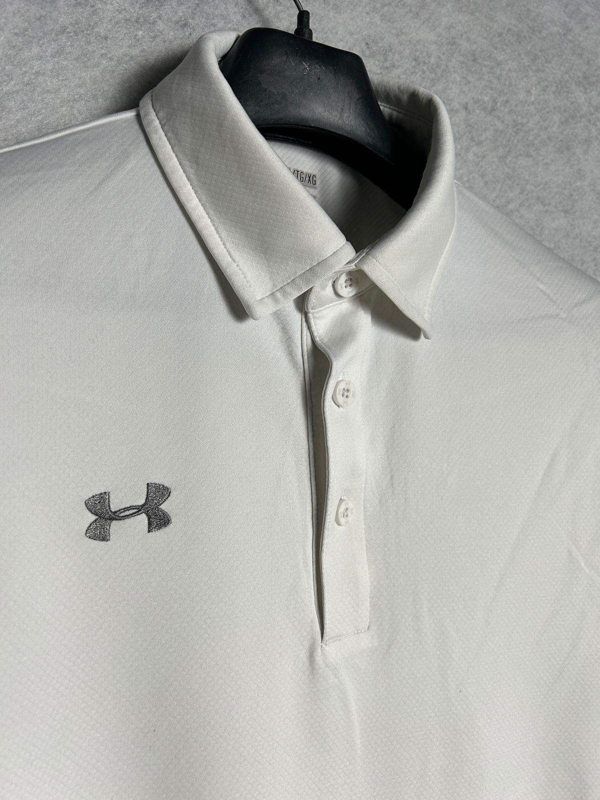 Under Armour White Heat Gear Polo - XL