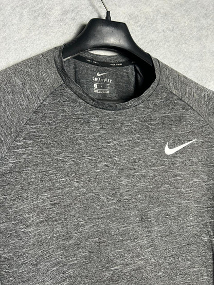 Nike Round Neck Gray Dri Fit - Large – Sports Bazaar