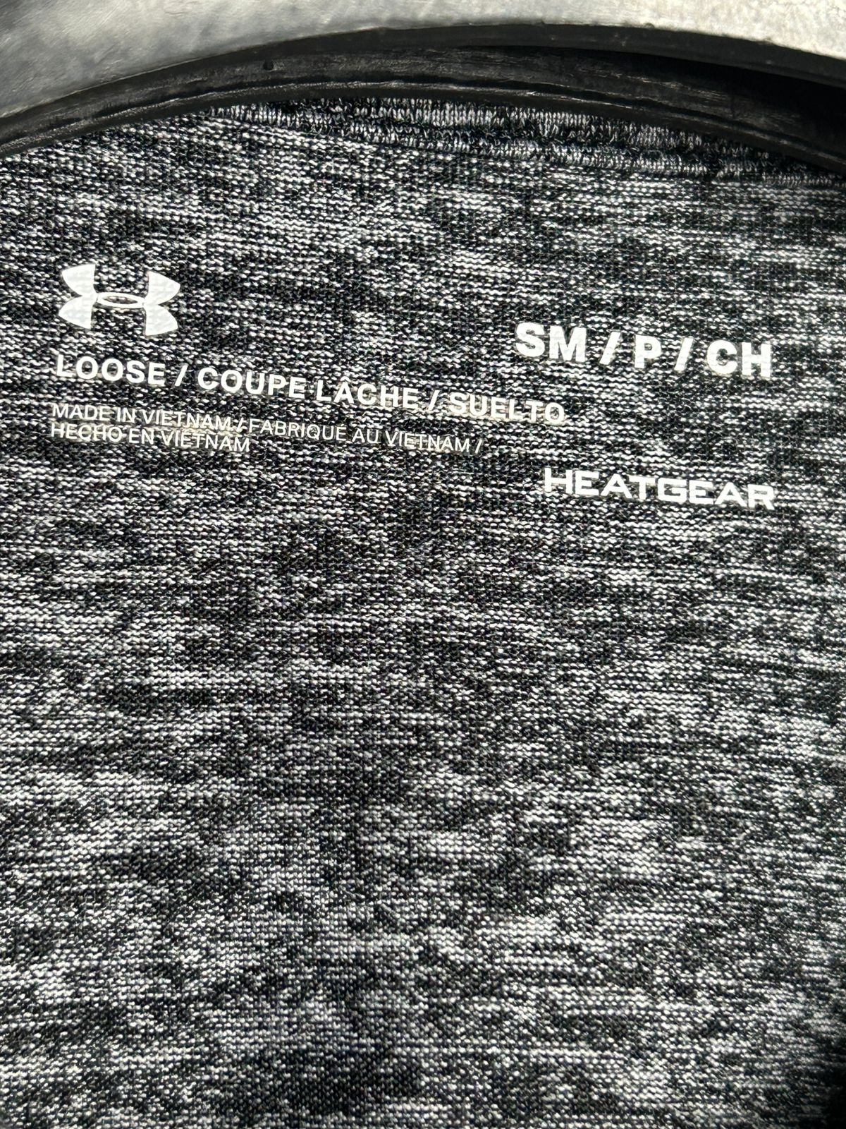 Under Armour  Round Neck - Small