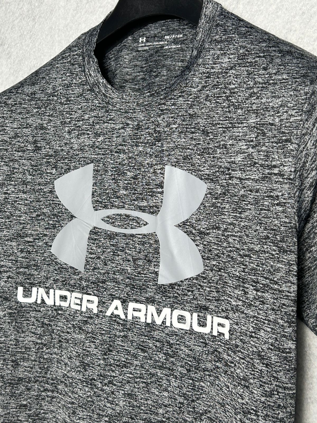 Under Armour  Round Neck - Small