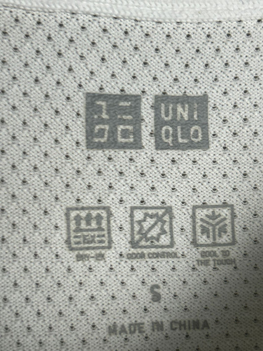 Uniqlo Fit Round Neck - Small