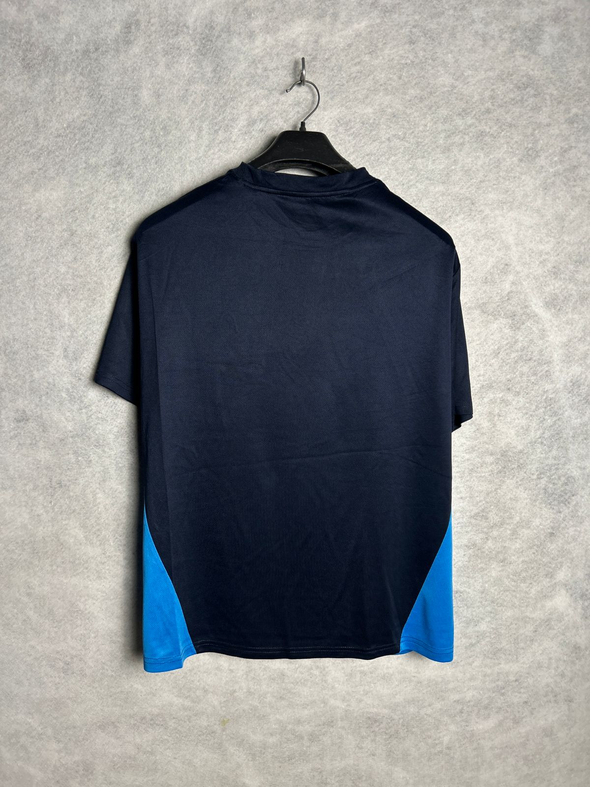 Head Blue Round Neck - Large