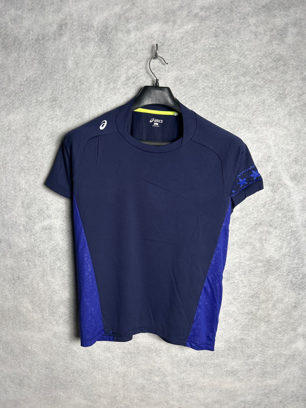 Asics Blue Round Neck - Large