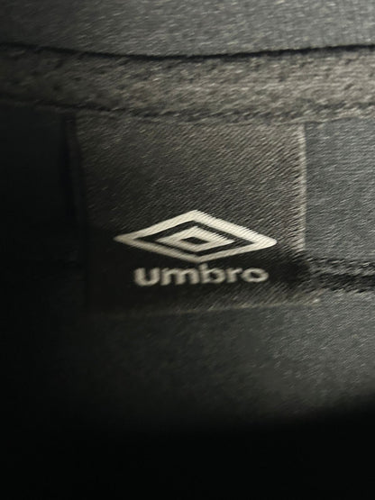 Umbro Black Round Neck - Large
