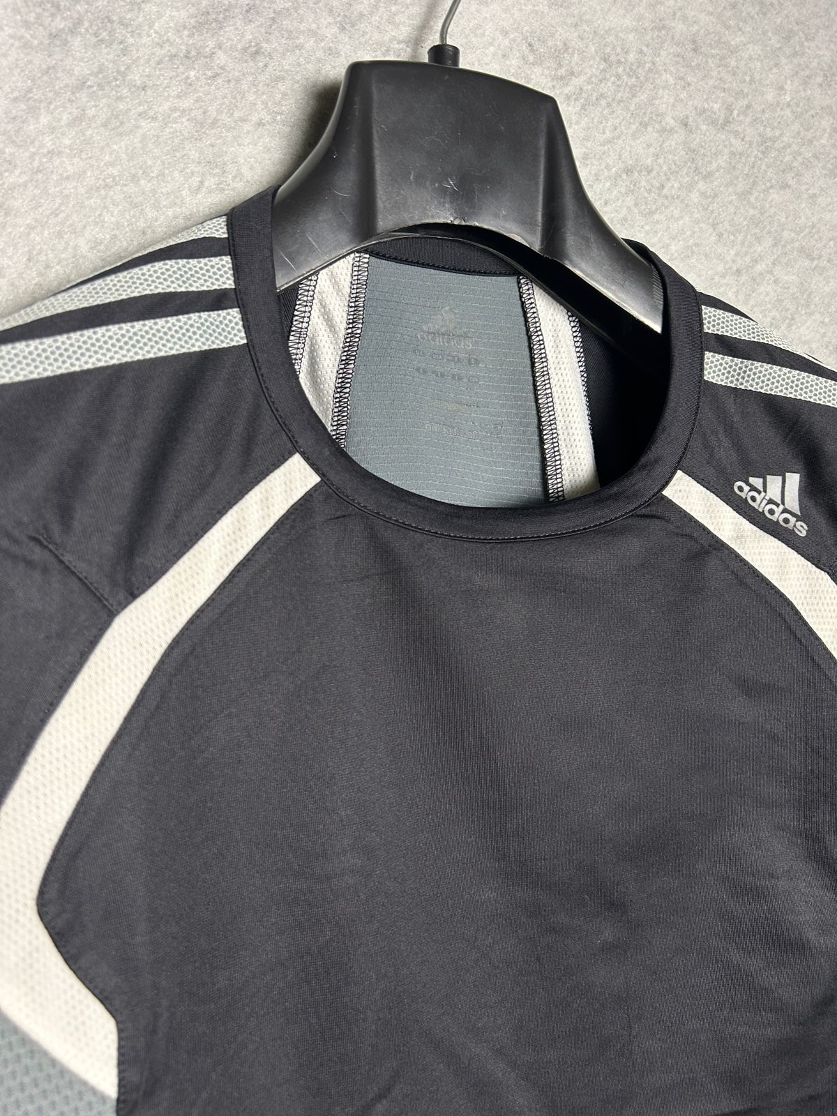 Adidas Black & Gray Round Neck - Small