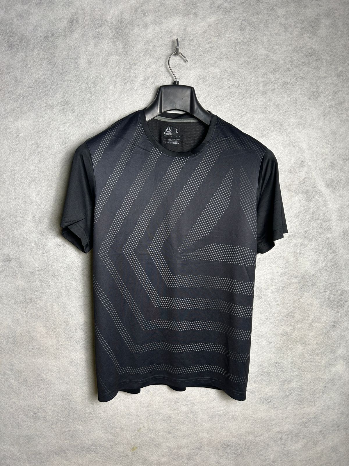 Reebok Speedwick Round Tee - Large