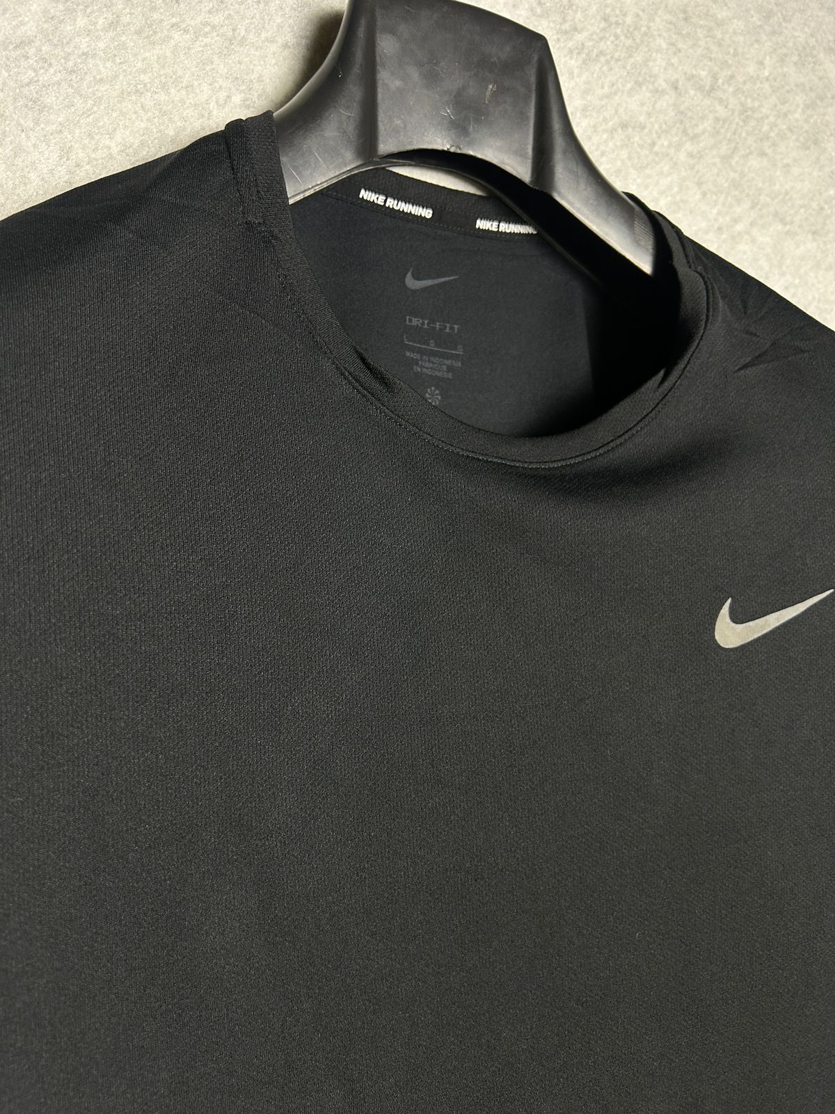Nike Dri Fit Black Round Tee - Large