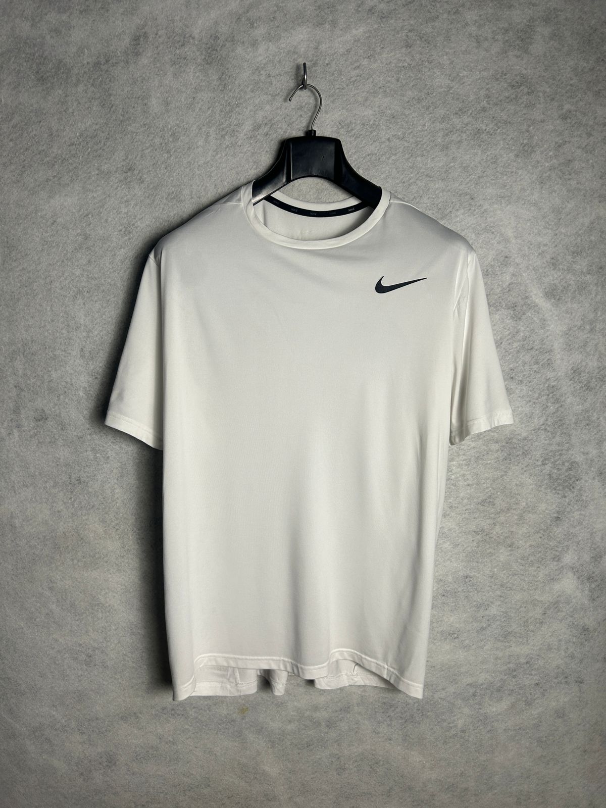 Nike White Round Neck - XL